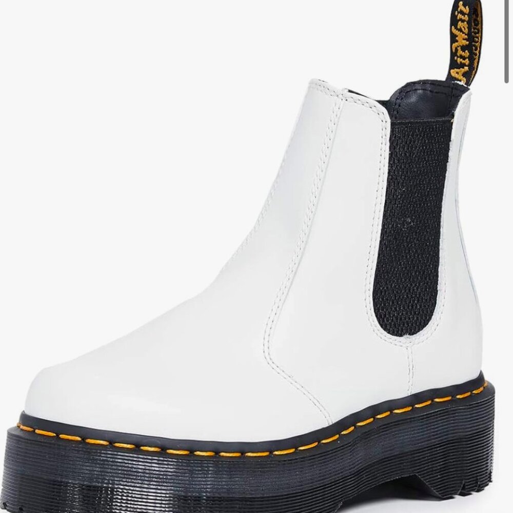 Dr Martens White 2976 Quad Platform Chelsea Boots New Without Box